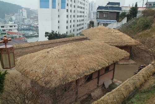 청마문학관