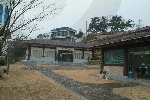 청마문학관