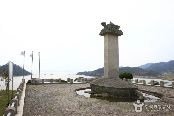 이충무공 벽파진 전첩비