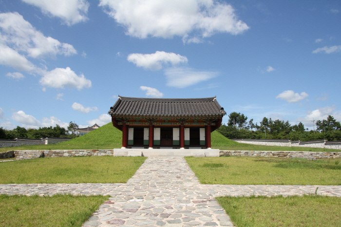 조명군총