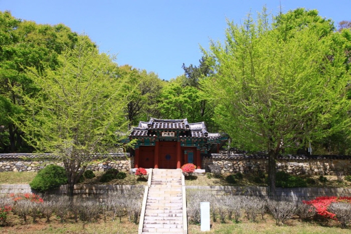 충민사